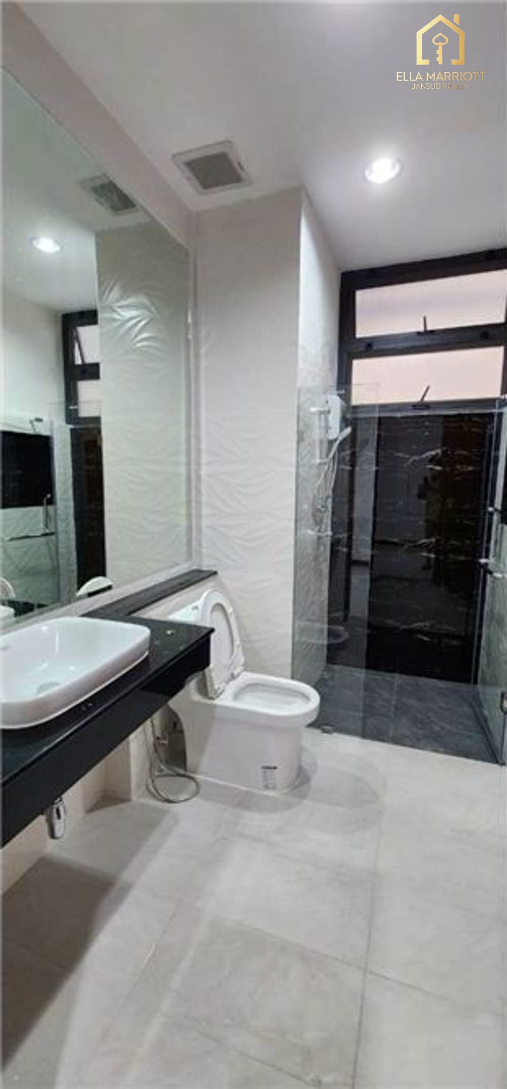 Spacious Home Office for Rent in Phra Kanong - Ideal for Business Use 22