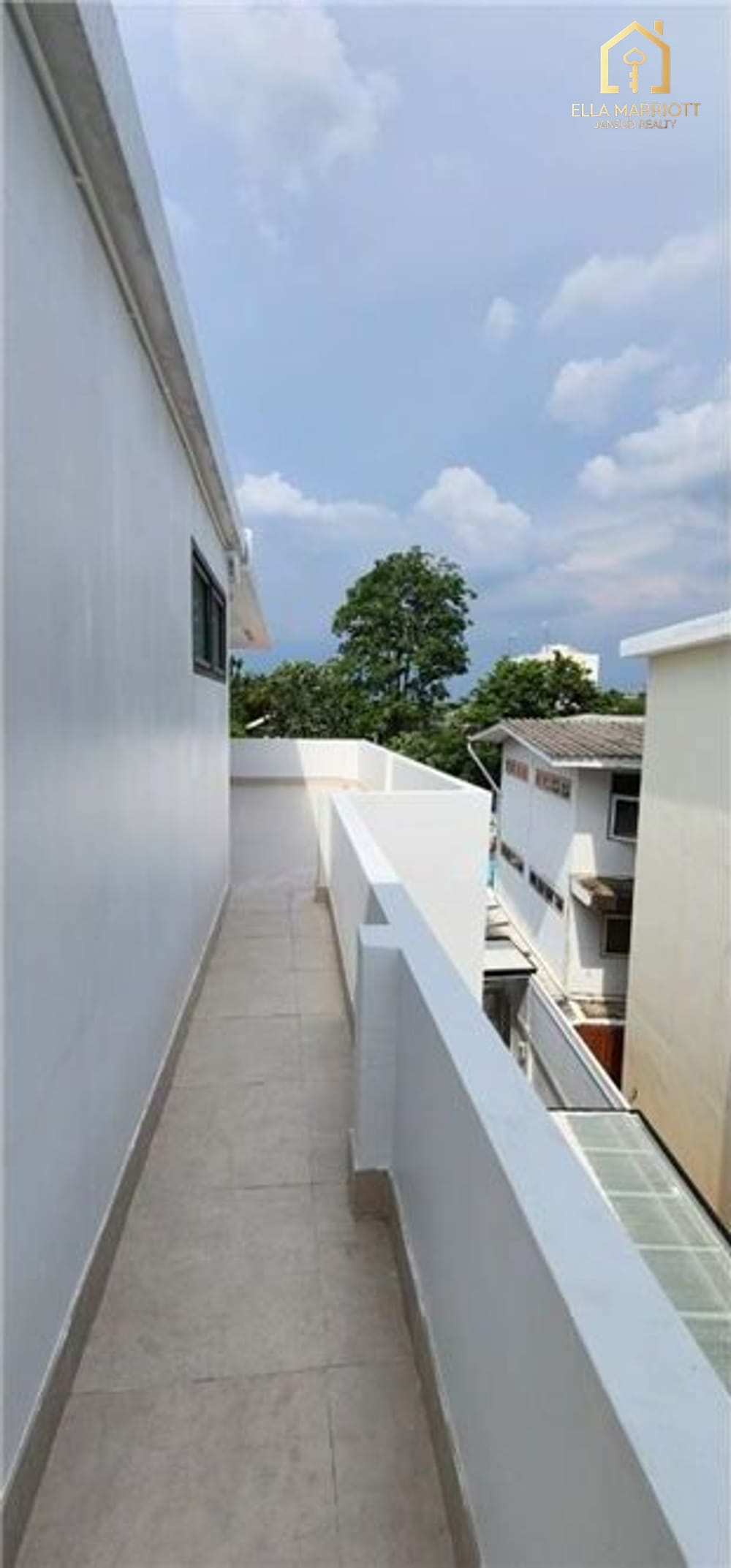 Spacious Home Office for Rent in Phra Kanong - Ideal for Business Use 40