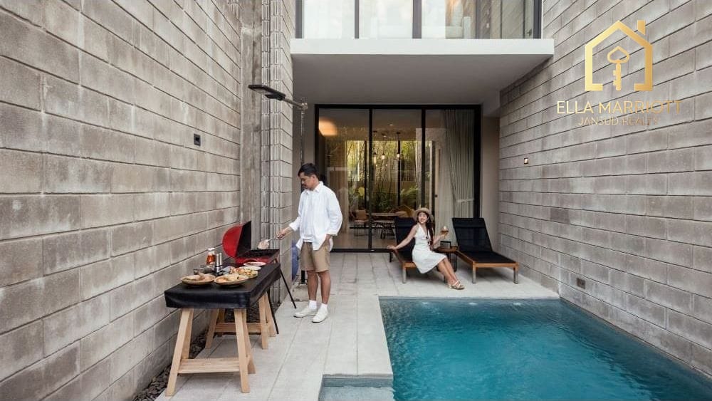 Luxurious Seaside Villa for Sale in Bang Sare, Chonburi 3