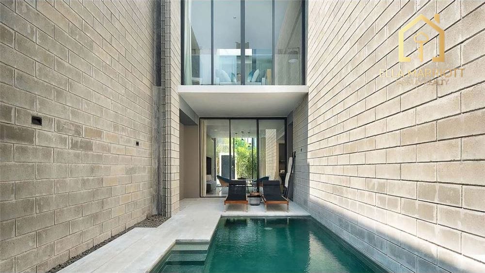 Luxurious Seaside Villa for Sale in Bang Sare, Chonburi 4