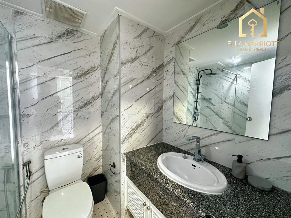 STUNNING SEA VIEW JAMJUREE CONDO 4