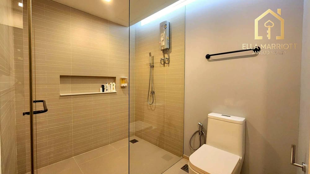 Luxury Beachfront Condo in Khao Tao | Wan Vayla 18