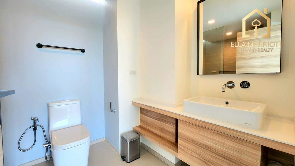 Luxury Beachfront Condo in Khao Tao | Wan Vayla 22