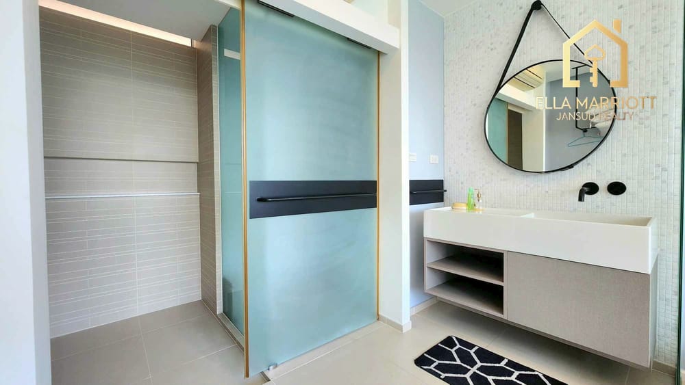 Luxury Beachfront Condo in Khao Tao | Wan Vayla 23