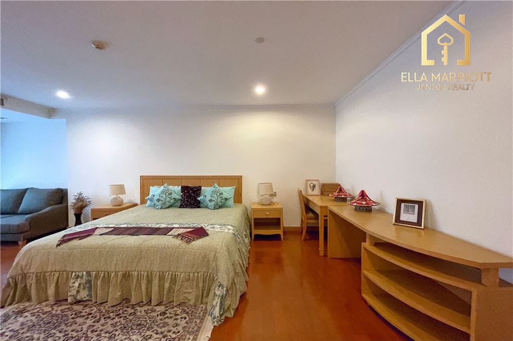 Pet-friendly furnished 3-bedroom near BTS with great location. 18