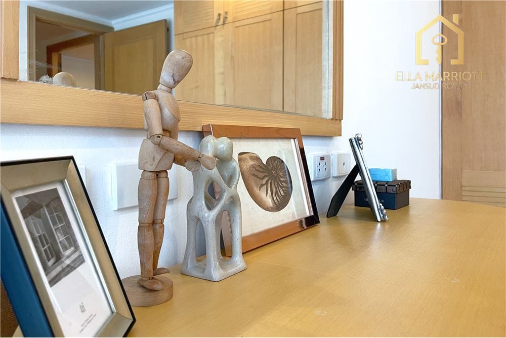 Pet-friendly furnished 3-bedroom near BTS with great location. 4