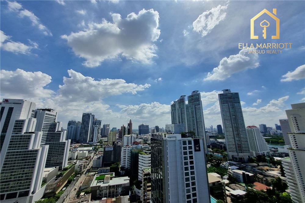 Luxurious 4BR Penthouse Duplex for Rent in Phrom Phong - 454sqm with 2 Living Areas 12