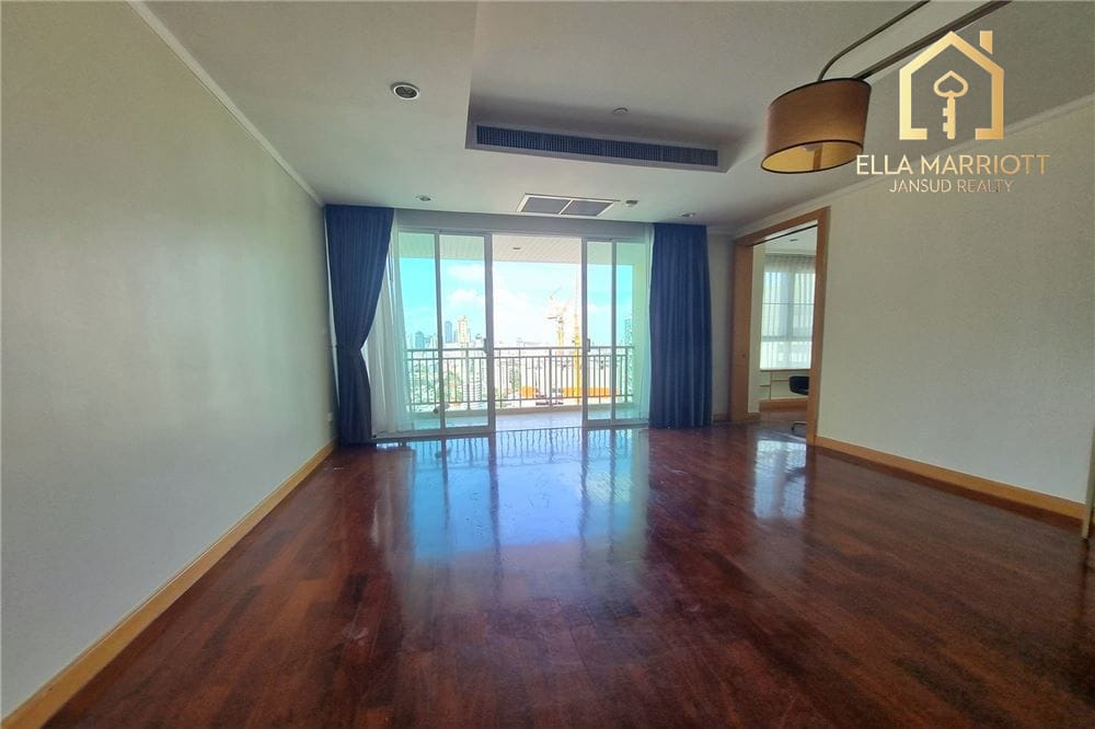 Luxurious 4BR Penthouse Duplex for Rent in Phrom Phong - 454sqm with 2 Living Areas 19