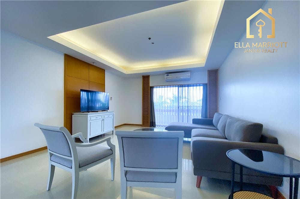 250sqm 3BR Apartment for Rent at 95K in Sathorn with Balcony 2