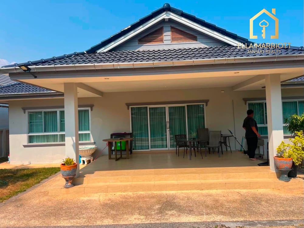 Spacious Private Pool Villa in Hua Hin 2