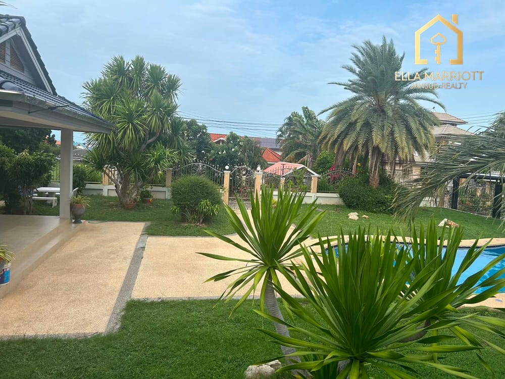 Spacious Private Pool Villa in Hua Hin 3