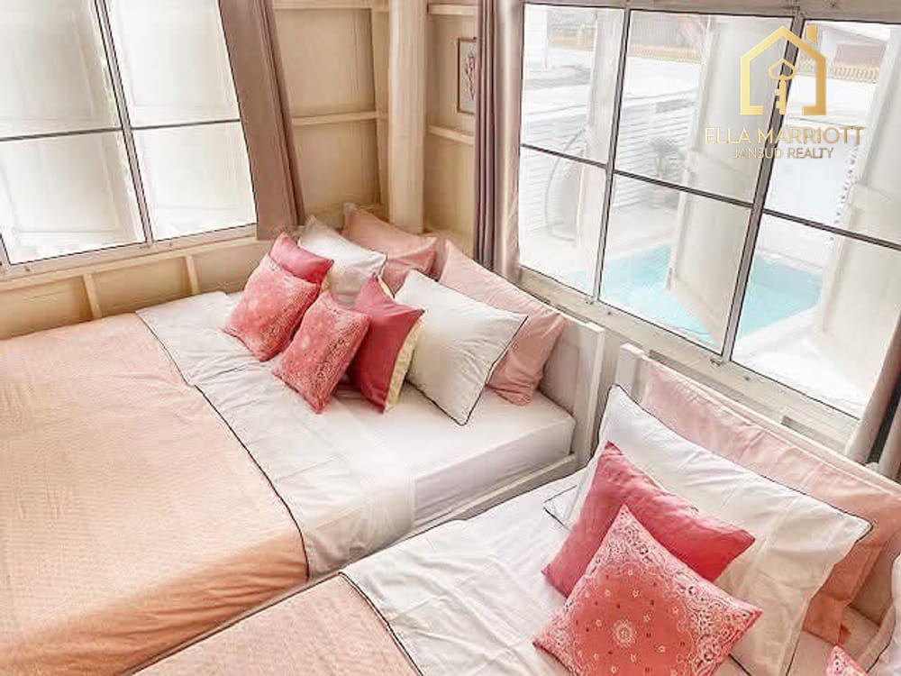 Charming Pet-Friendly Pool Villa Prime Central Hua Hin 11