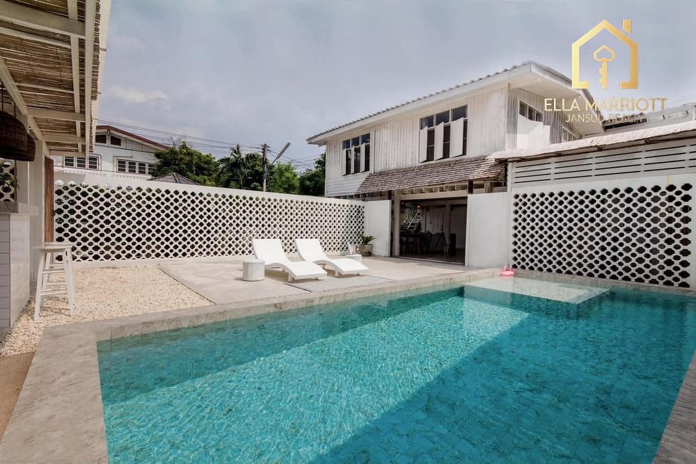Charming Pet-Friendly Pool Villa Prime Central Hua Hin 3
