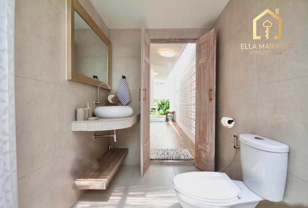 Charming Pet-Friendly Pool Villa Prime Central Hua Hin 8