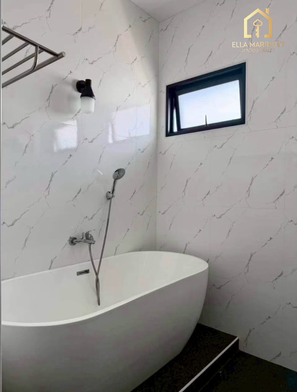 Fully Furnished Modern Family Home with Koi Pond – Fullrich Asset Phase 10 10