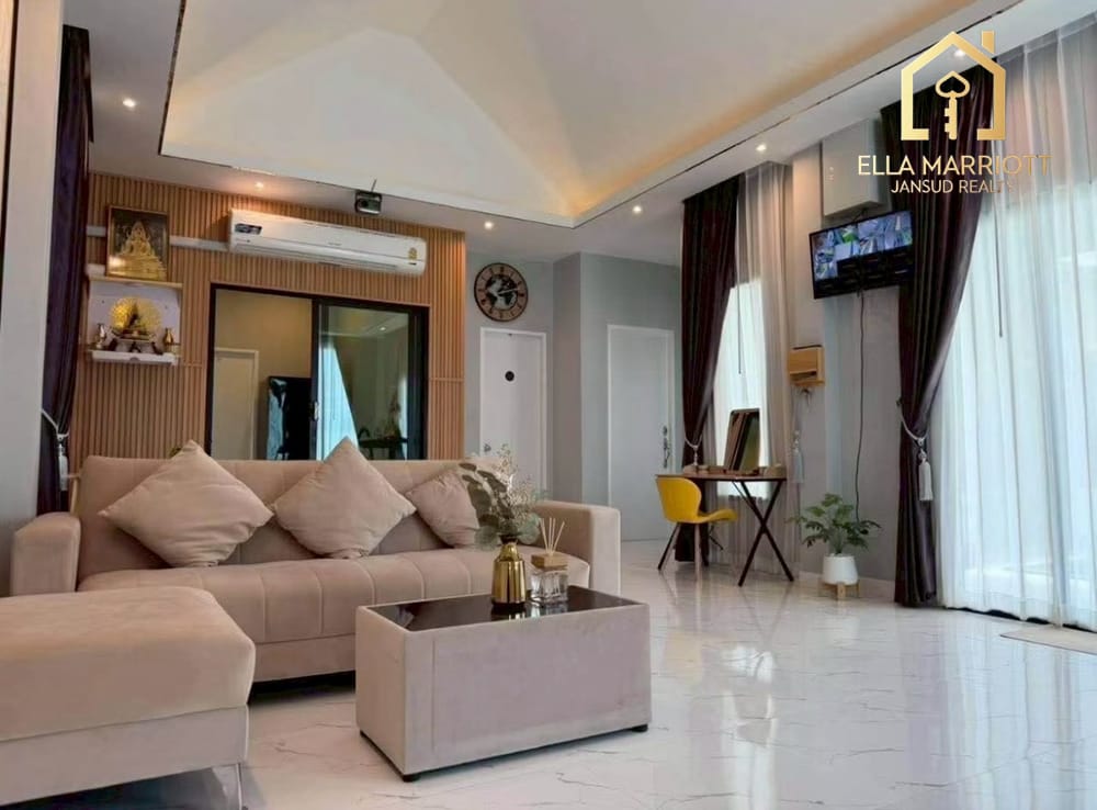 Fully Furnished Modern Family Home with Koi Pond – Fullrich Asset Phase 10 13