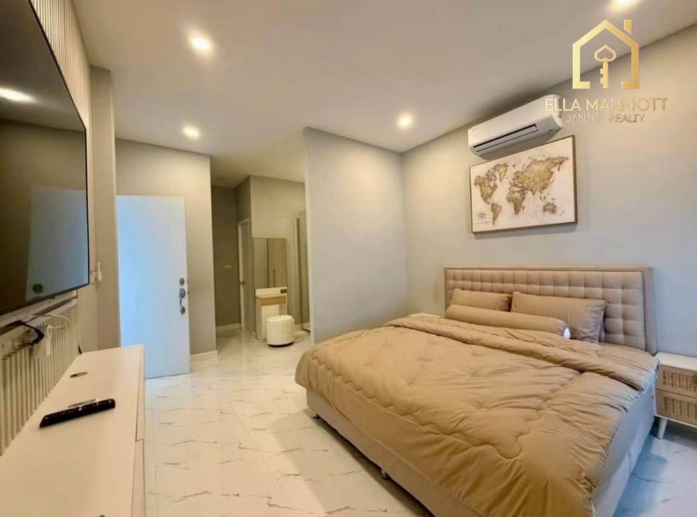 Fully Furnished Modern Family Home with Koi Pond – Fullrich Asset Phase 10 8
