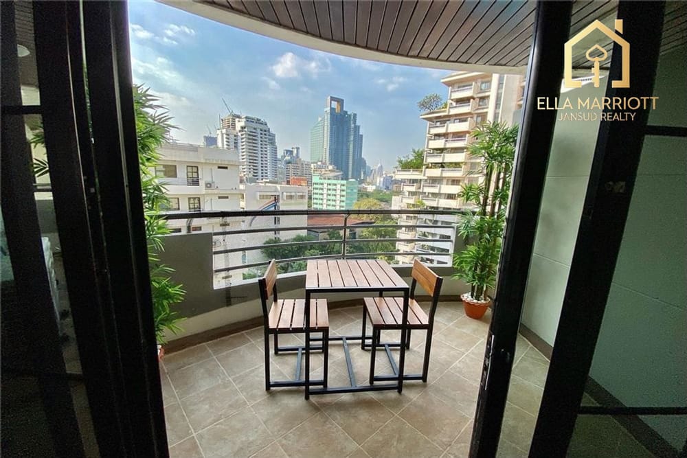 For Rent: 3 Bedroom Pet-Friendly Condo in Asoke-Nana 11