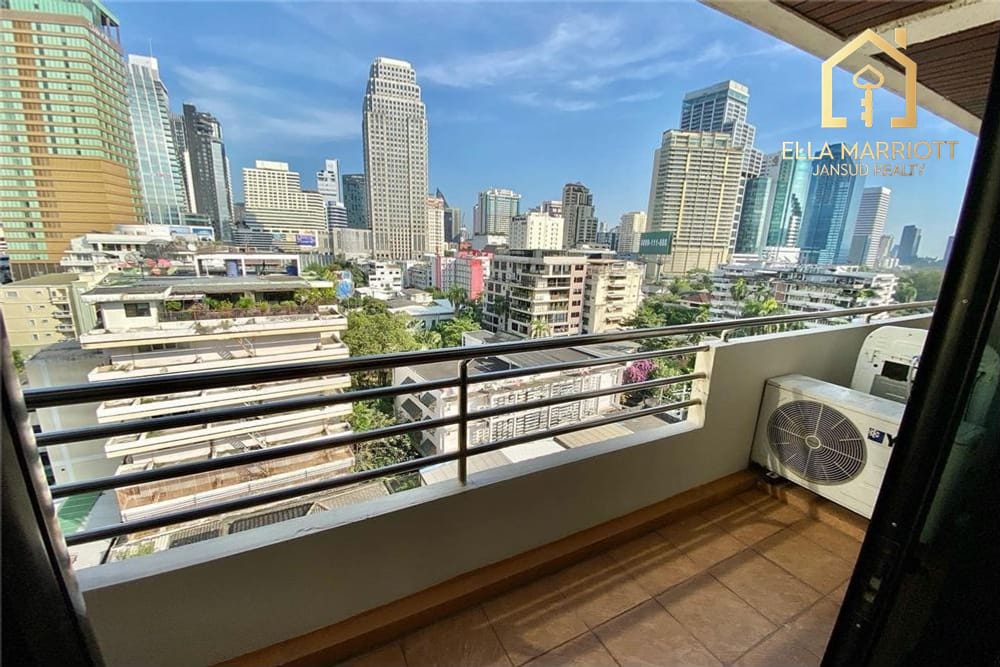 For Rent: 3 Bedroom Pet-Friendly Condo in Asoke-Nana 9