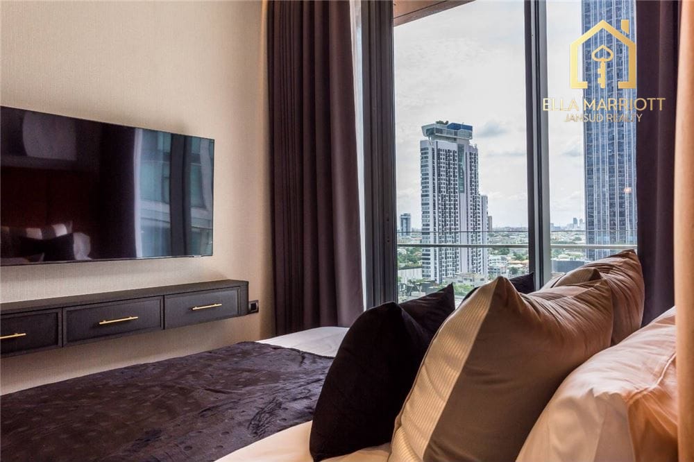 Luxury Condo at KHUN by YOO, 17 Mins Walk to BTS Thong Lo, Bangkok 12