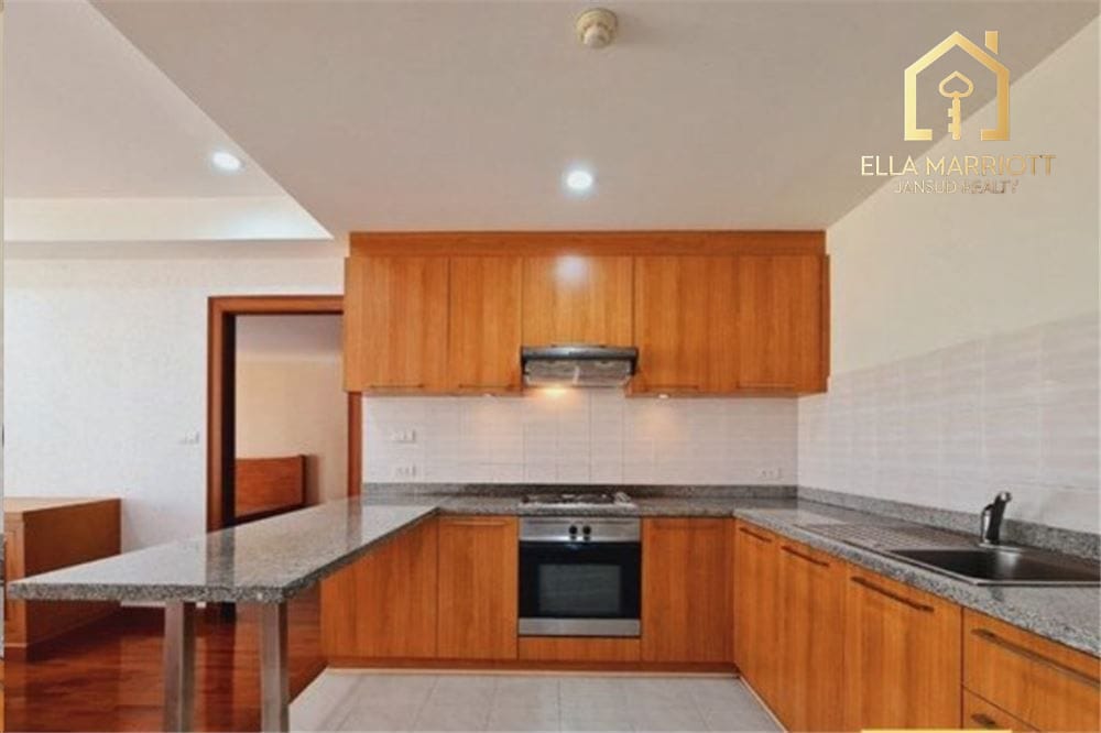 Cat-Friendly Modern 2-Bedroom  in Prime Pathumwan 4