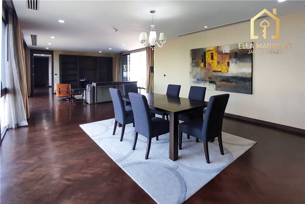 Rent 100K | 180sqm Reno 2BR | 500m to BTS Ekkamai | Boutique Living 1