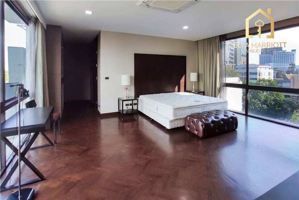 Rent 100K | 180sqm Reno 2BR | 500m to BTS Ekkamai | Boutique Living 12