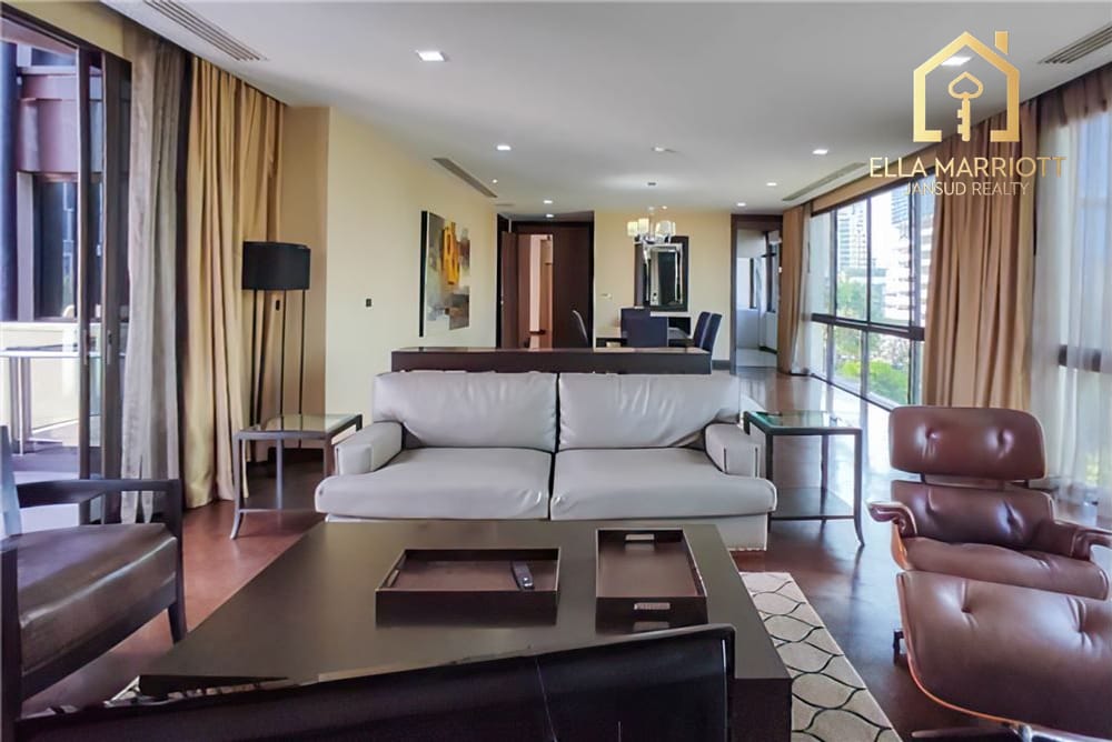 Rent 100K | 180sqm Reno 2BR | 500m to BTS Ekkamai | Boutique Living 3