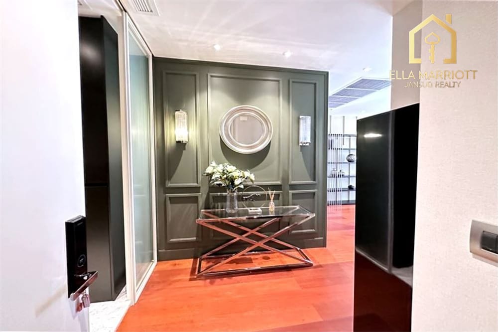 Stylish 2BR Condo in Vibrant Bangkok Hub 2