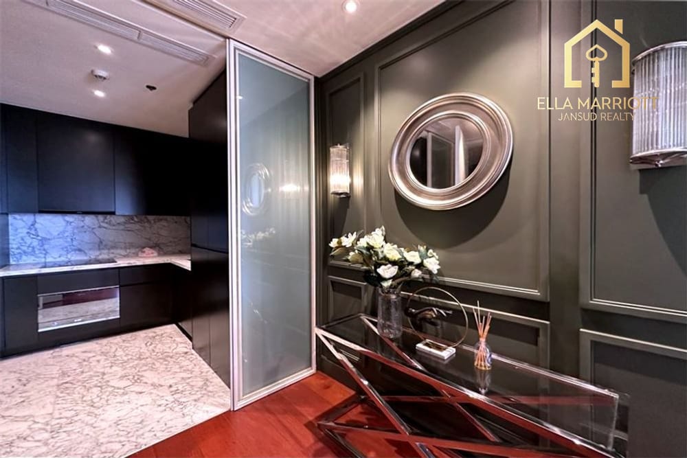 Stylish 2BR Condo in Vibrant Bangkok Hub 3
