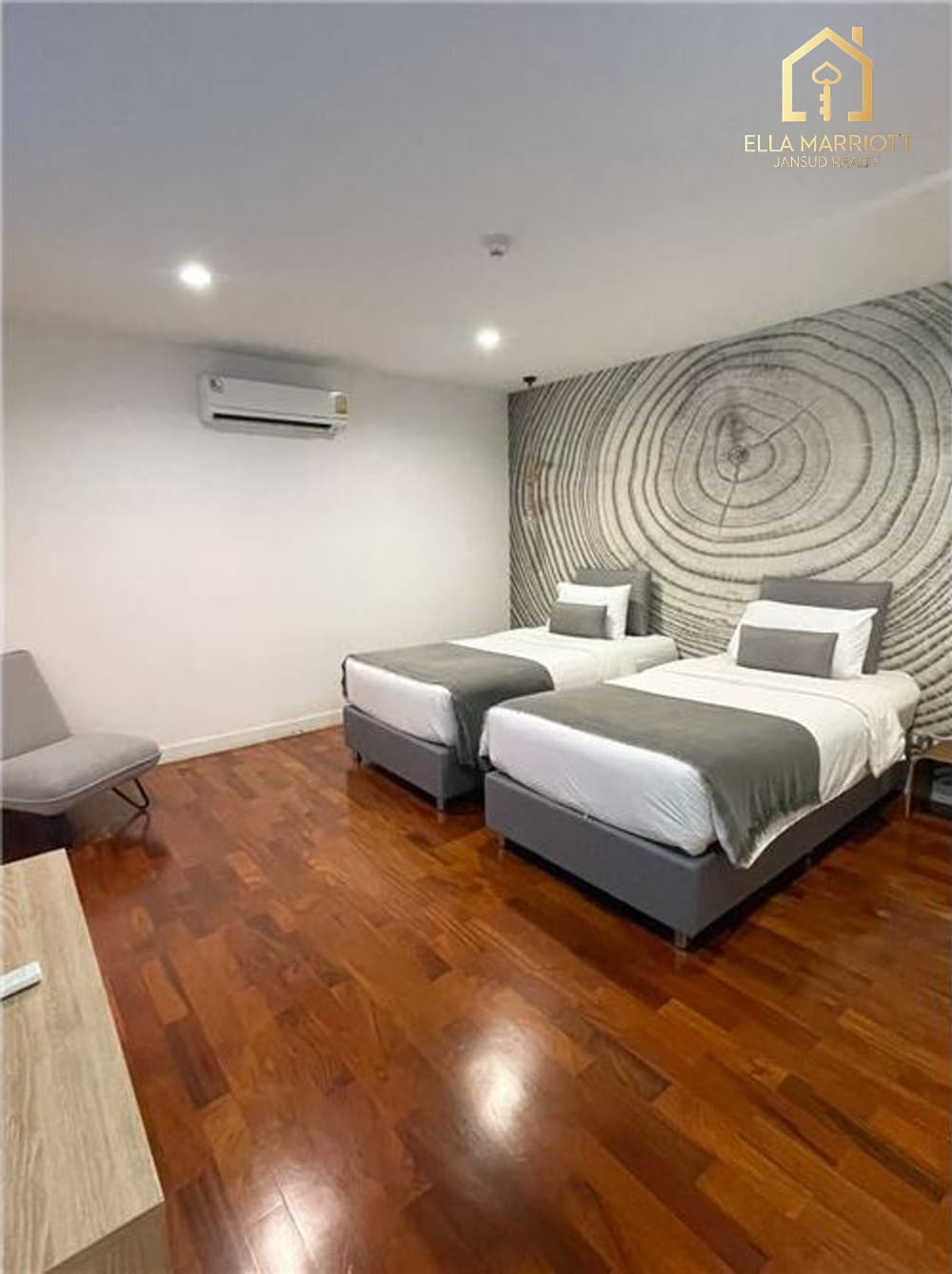 Luxurious Condo for Rent in Phaya Thai 10