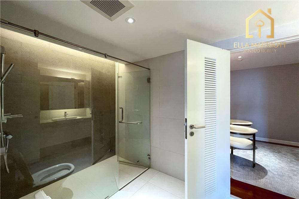 Luxurious Penthouse Condo in Thonglor Soi 8 10