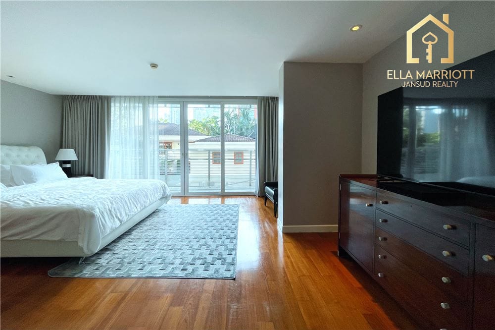 Luxurious Penthouse Condo in Thonglor Soi 8 8