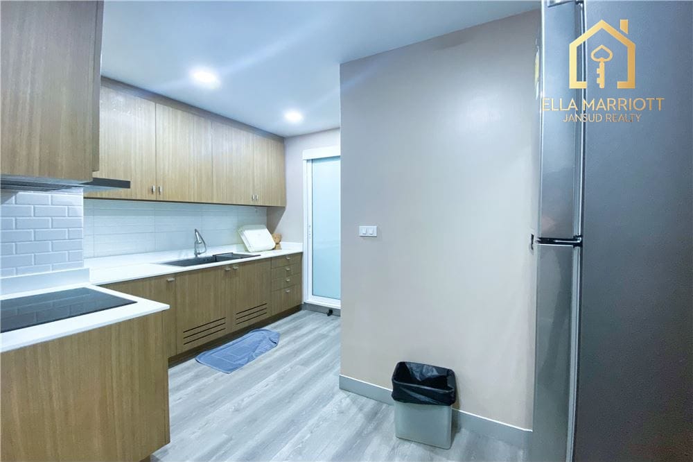Geräumige 3-Schlafzimmer-Eigentumswohnung in bester Sukhumvit-Lage – 170 qm mit 2 Bädern 3