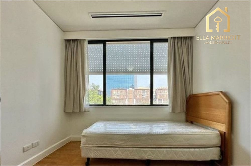 Rent 80K | 148sqm 3BR Low-Rise | Sathorn Soi 1 | Walk to MRT Lumpini 10