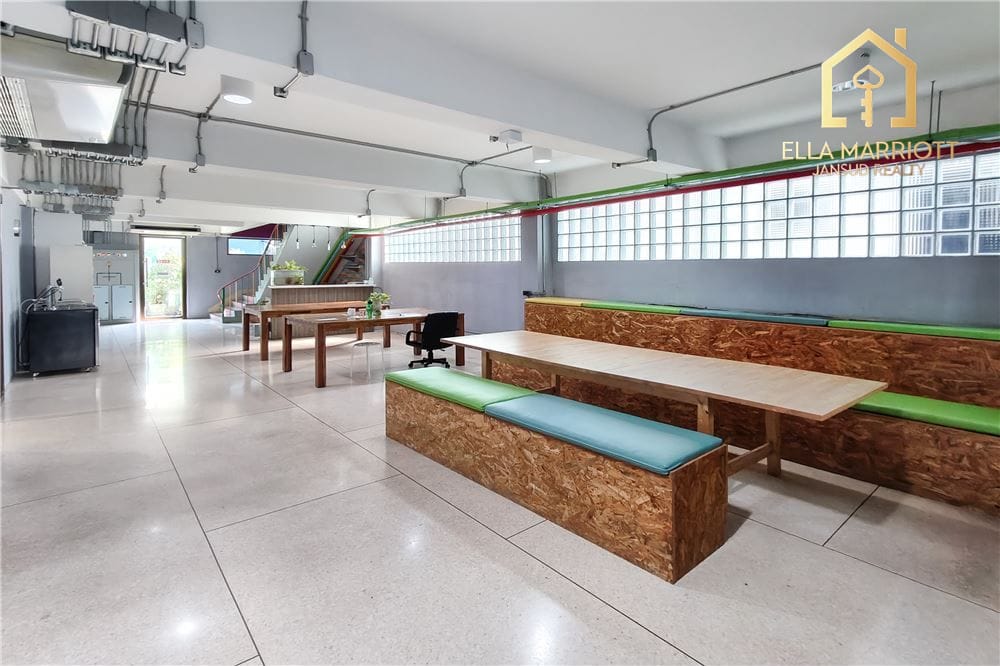 Commercial Building Great Condition- Sukhumvit 101 10