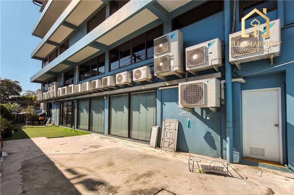 Commercial Building Great Condition- Sukhumvit 101 21