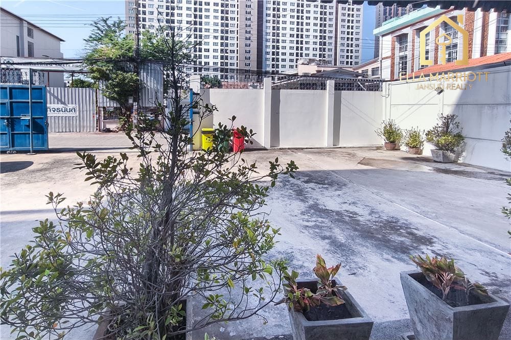 Commercial Building Great Condition- Sukhumvit 101 23