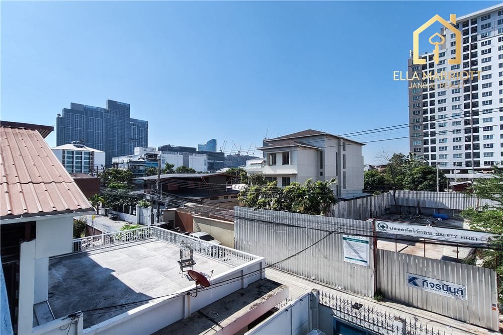 Commercial Building Great Condition- Sukhumvit 101 73