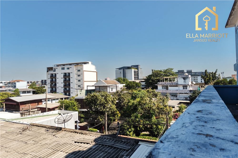 Commercial Building Great Condition- Sukhumvit 101 85