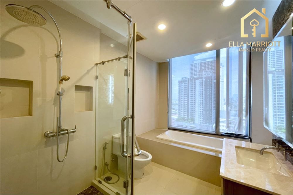 Rent 70K | 113sqm Reno 2BR | High Floor | 200m to BTS Chong Nonsi 7