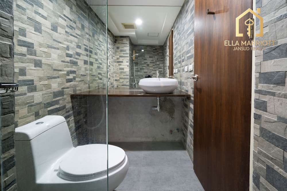 1 Bed Studio Condo for Sale, 7 Mins Walk to BTS Thonglor 7