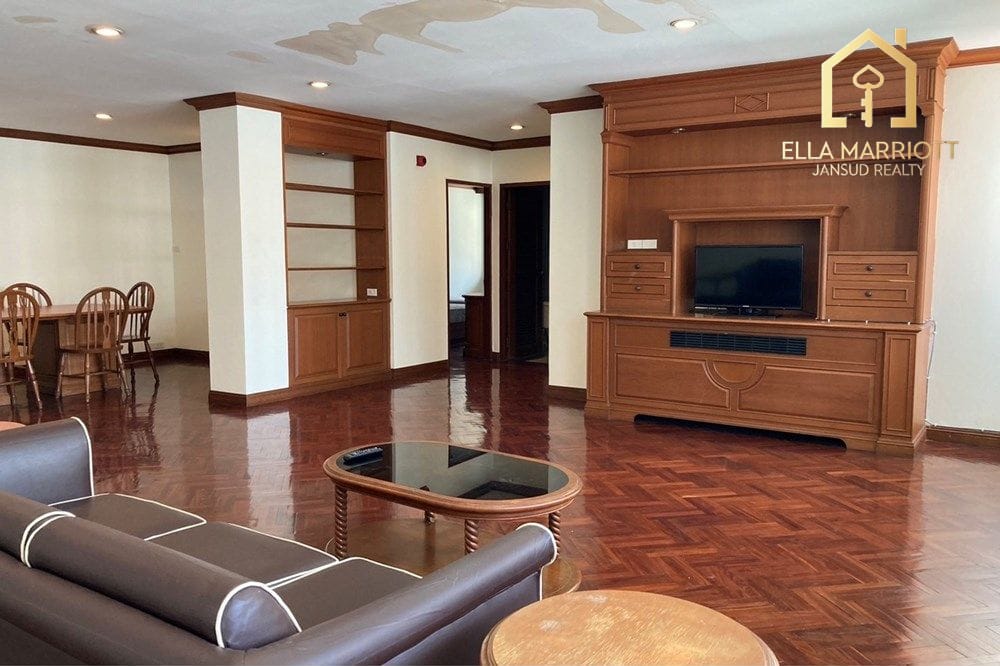 2-Bedroom Condo for Rent with Balcony – Pet-Friendly 2