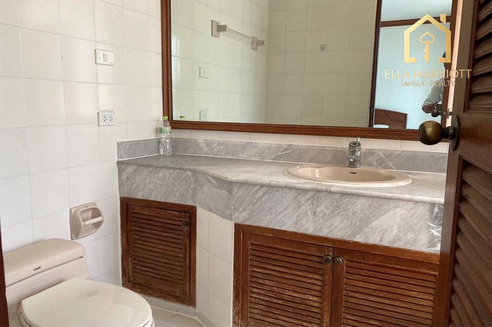 2-Bedroom Condo for Rent with Balcony – Pet-Friendly 9