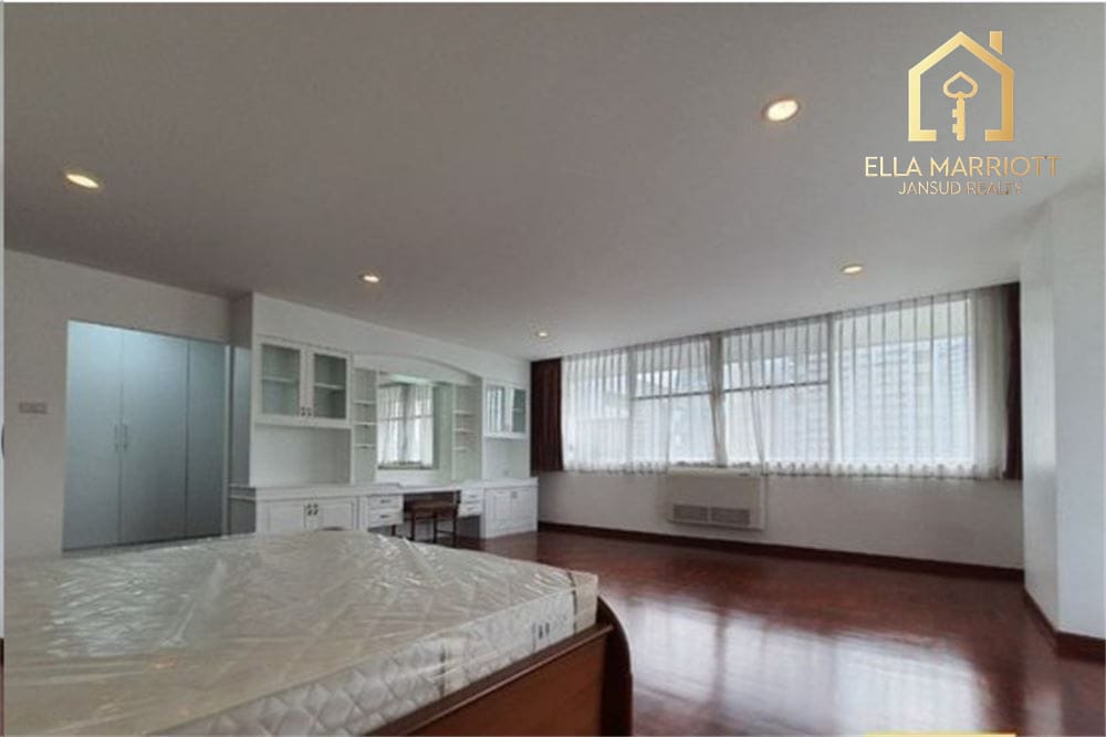 Luxury 3BR Pet-Friendly Condo for Rent on Sukhumvit 24 10