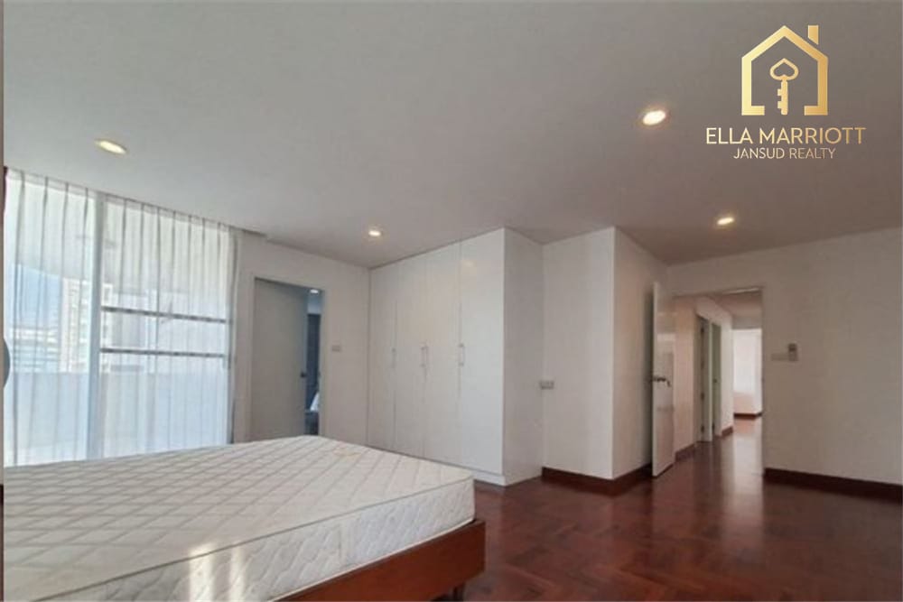 Luxury 3BR Pet-Friendly Condo for Rent on Sukhumvit 24 13