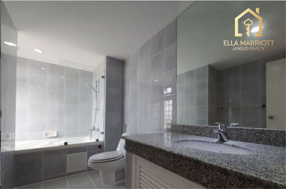 Luxury 3BR Pet-Friendly Condo for Rent on Sukhumvit 24 14