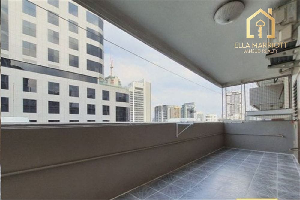 Luxury 3BR Pet-Friendly Condo for Rent on Sukhumvit 24 7