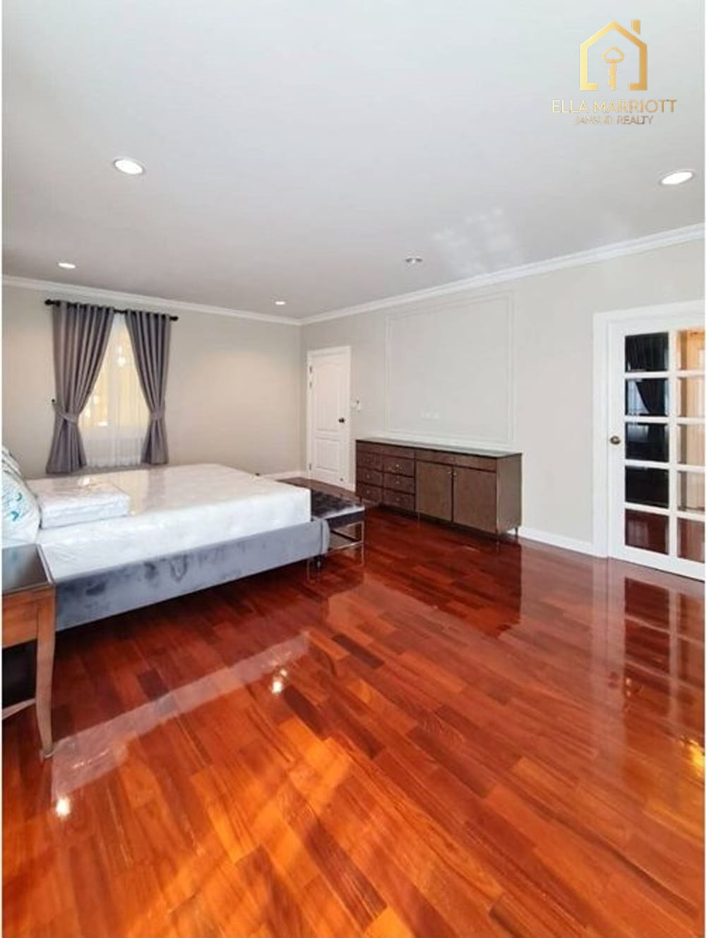 Luxury 5-Bedroom Pool Villa in Bang Na | 350 SQM | Pet-Friendly 8