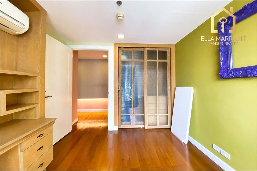2-Zimmer-Eigentumswohnung in Phrom Phong zu verkaufen - 79m² im 11. Stock, 17 Gehminuten zur BTS, mit Mieter verkauft. 13